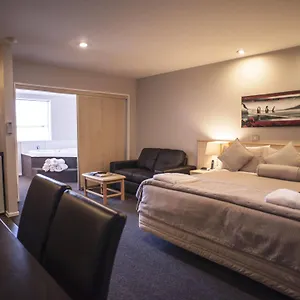 arthurs-court-motor-lodge.top-hotels-christchurch.com/